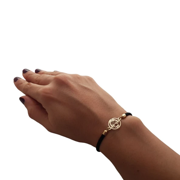 Harfe Özel 14 Ayar Altın Plakalı Kız Çocuk Motifli Siyah İpek Örgülü Hediye Bileklik-315 - Resim 2