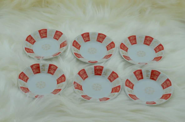 Porselen 6 Kişilik Çiçek Desenli Kırmızı Beyaz Tabağı - 2