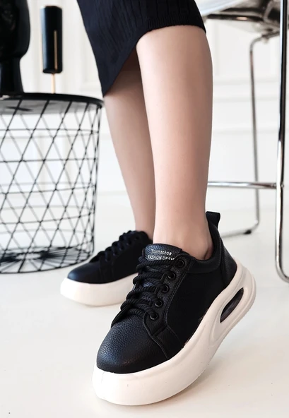 BİÇOMİ Chris Siyah Cilt Bağcıklı Spor Ayakkabı ürün görseli