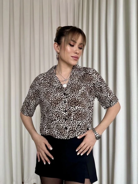 BİÇOMİ Leopar desenli crop gömlek ürün görseli