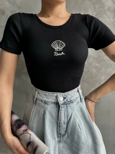 BİÇOMİ Bac nakışlı bluz ürün görseli