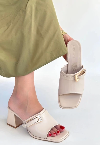 BİÇOMİ Ziva Bej Cilt Topuklu Terlik ürün görseli