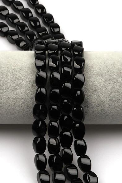 Siyah Akik Doğaltaş Dizi 8 x 11 mm Burgu Kesim ürün görseli