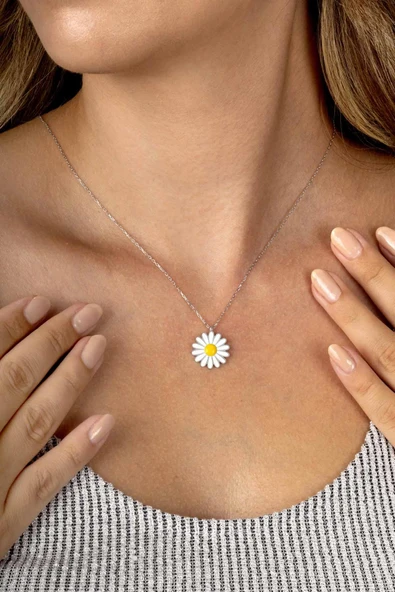 Gümüş Pazarım Beyaz Altın Kaplama 925 Ayar Gümüş Papatya Kadın Kolye - Resim 3