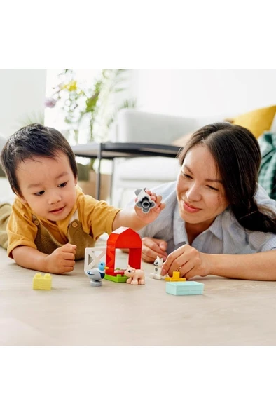 LEGO  DUPLO Town Çiftlik Hayvanı Bakımı 10949 - Çocuklar için Çiftlik Oyun Seti (11 Parça) - Resim 2