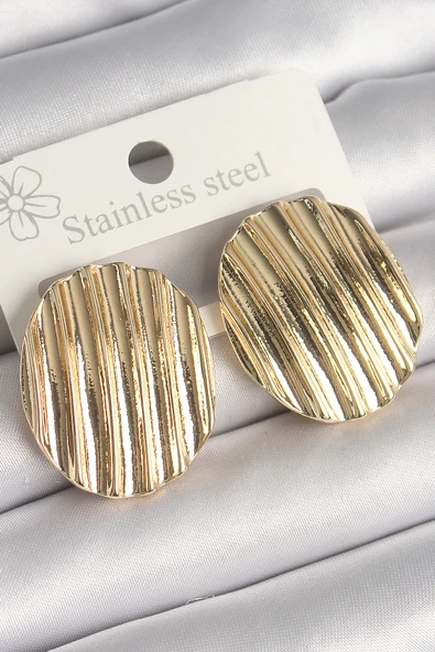 Pirinç Gold Renk İşlemeli Daire Plaka Model Kadın Küpe ürün görseli 1