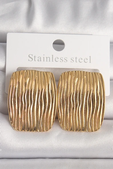 Pirinç Gold Renk İşlemeli Kare Plaka Model Kadın Küpe ürün görseli 1