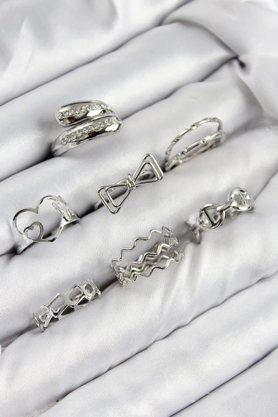 Pirinç Zirkon Taşlı Fiyonk Ve Kalp Model Gümüş Renk Kadın Yüzük Kombin Set ürün görseli 1