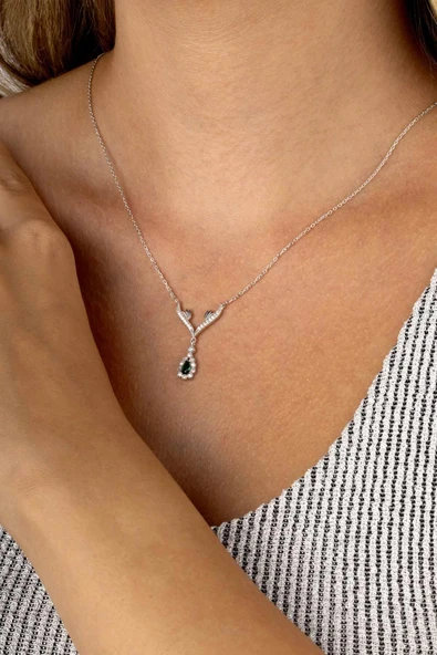 Gümüş Pazarım Beyaz Altın Kaplama Zümrüt Damla Taşlı Su Yolu Kadın Gümüş Kolye - Resim 2