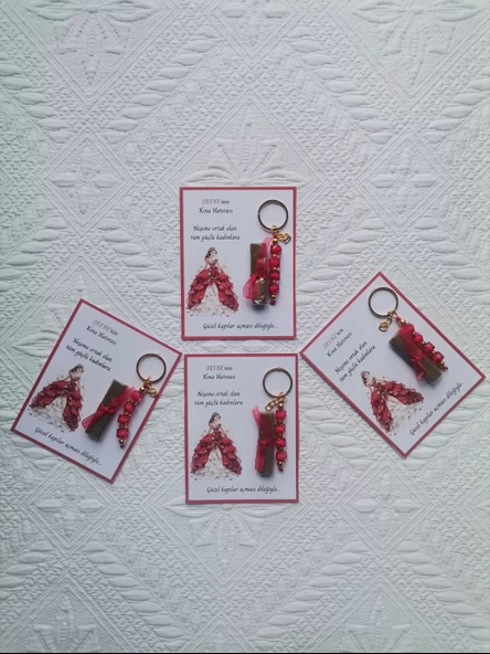 64 Adet Kişiye Özel Kına Hatırası Dağıtmalık Hediyelik Kırmızı Anahtarlık ve Paketlenmiş Kına - Resim 5