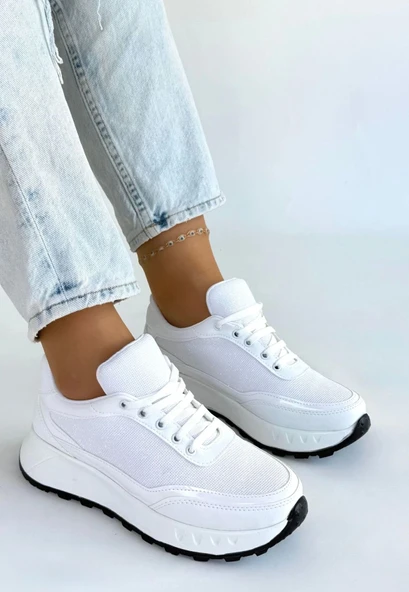 Edva Beyaz Cilt Bağcıklı Spor Ayakkabı ürün görseli