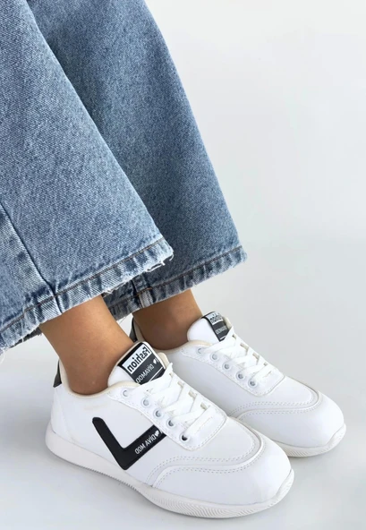 Jowen Beyaz Cilt Siyah Detaylı Bağcıklı Spor Ayakkabı ürün görseli 1