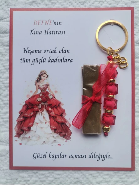 64 Adet Kişiye Özel Kına Hatırası Dağıtmalık Hediyelik Kırmızı Anahtarlık ve Paketlenmiş Kına ürün görseli