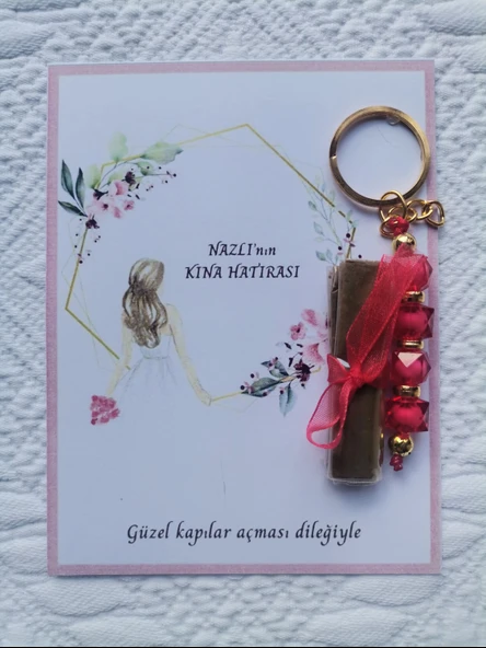 32 Adet Kişiye Özel Kına Hatırası Dağıtmalık Hediyelik Kırmızı Anahtarlık ve Paketlenmiş Kına ürün görseli