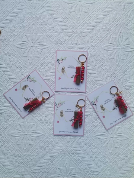 32 Adet Kişiye Özel Kına Hatırası Dağıtmalık Hediyelik Kırmızı Anahtarlık ve Paketlenmiş Kına - Resim 4