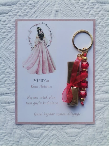 100 Adet Kişiye Özel Kına Hatırası Dağıtmalık Hediyelik Kırmızı Anahtarlık ve Paketlenmiş Kına ürün görseli