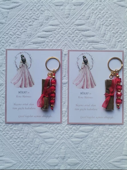 64 Adet Kişiye Özel Kına Hatırası Dağıtmalık Hediyelik Kırmızı Anahtarlık ve Paketlenmiş Kına - Resim 2