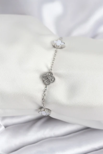 Gümüş Renk Beyaz ve Zirkon Taşlı Baby Boy Yonca Kadın Bileklik - EBJ250920W37899 ürün görseli