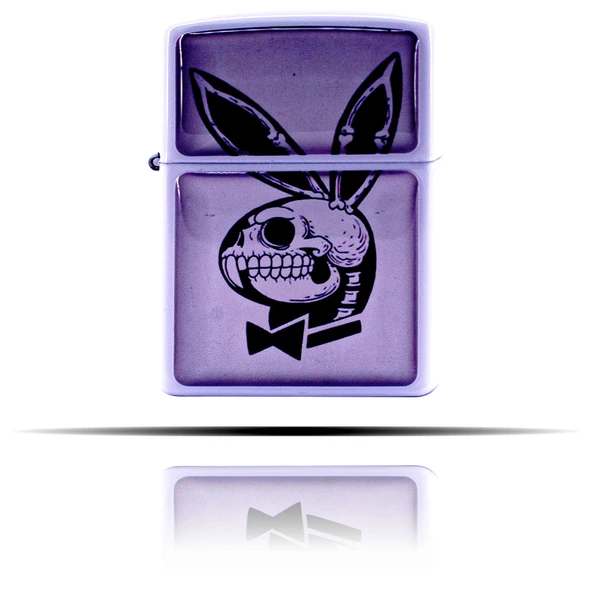 Kafatası Palyboy Desenli Pembe Beyaz Benzinli Çakmak - Resim 2