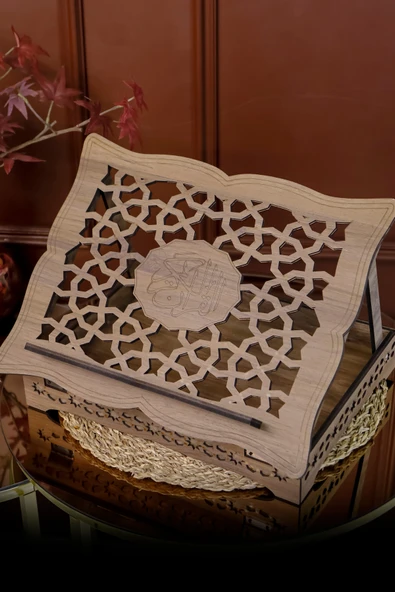 Hediyelik Kuran Seti Rahleli Ahşap Kuran Standı Kadife Kuran İnci Tesbih Seccade Seti - Resim 4