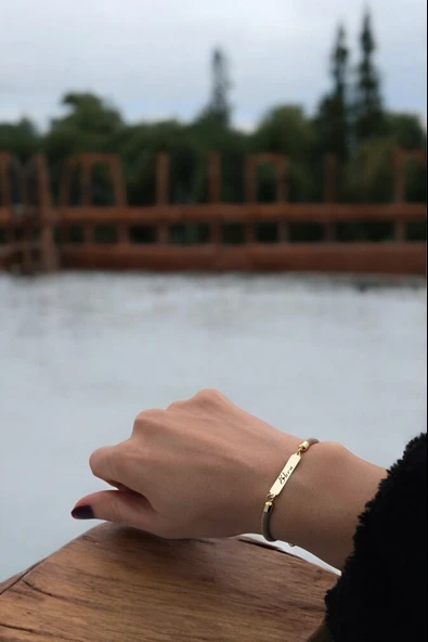 İsme Özel Dikdörtgen Motifli Kahverengi Örgü İpli 14 Ayar Altın Plakalı Hediye Bileklik-330 - Resim 2