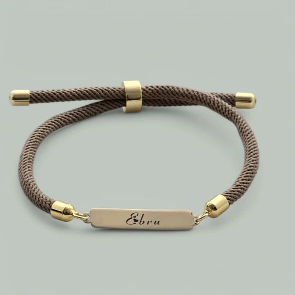 İsme Özel Dikdörtgen Motifli Kahverengi Örgü İpli 14 Ayar Altın Plakalı Hediye Bileklik-330 ürün görseli