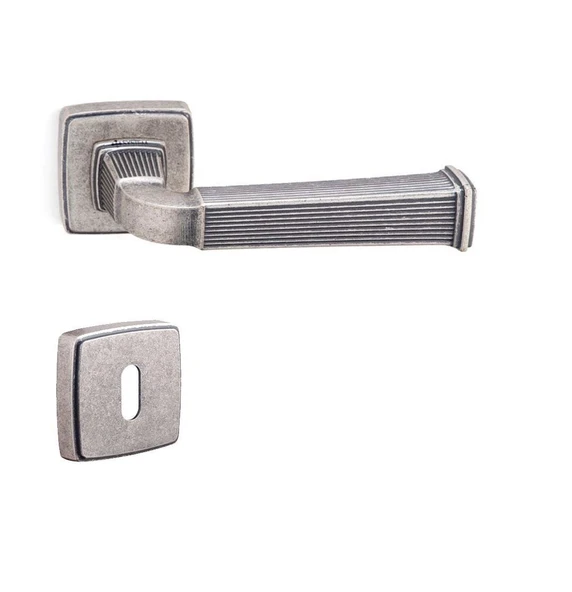 Astoria Rozetli Kapı Kolu Antik Gümüş - Oda ürün görseli 1