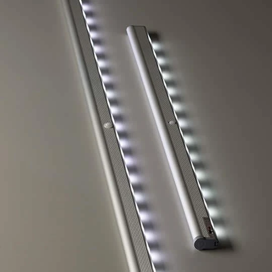 Led Aydınlatma Sensörlü Gardrop Askı Borusu - Elektrikli - 2