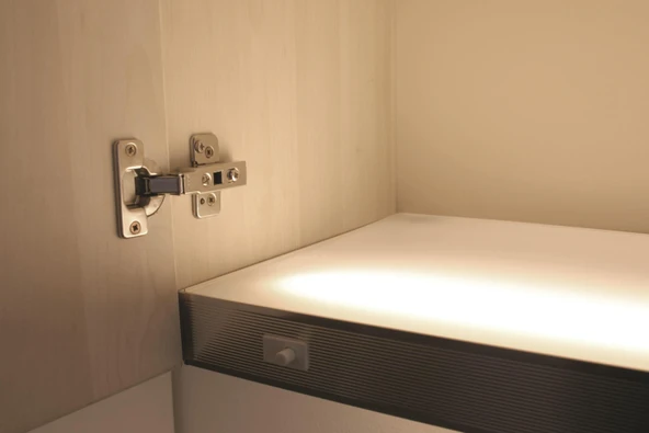 Mutfak Üst Dolap Altı Işıklı Taban 45 Cm. Modül - 2