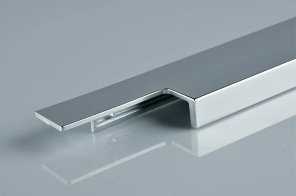 Kapak Ve Sürgü Kulp Profili Parlak El. Taşmalı 250 Cm ürün görseli 1