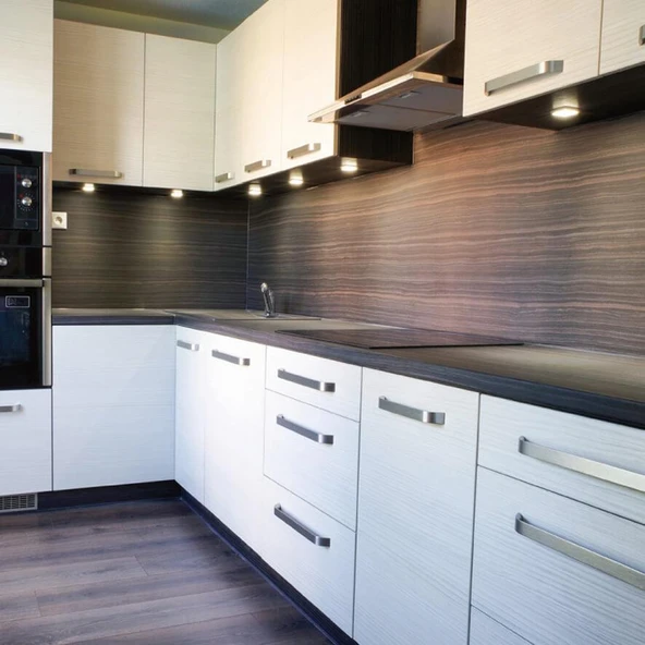 Tezgah Altı Led Işıklı Prizli Üçgen Aydınlatma