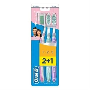 Oral-B Diş Fırçası Delicate White 40 Medium 2+1 ürün görseli