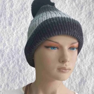 El Örgüsü Doğal Yün Ve Akrilik Karışımlı Sıcacık Kış Beresi Koyu Gri Karışık Renk ürün görseli 1