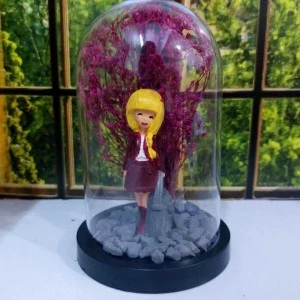 Fanus Teraryum Sevgiliye Hediye Sarışın Kadın Figürlü Kuru Çiçekli ürün görseli