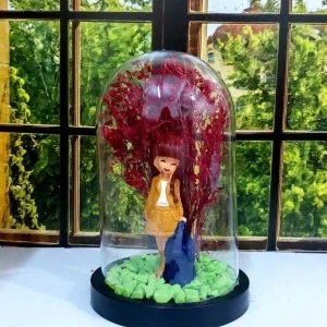 Fanus Teraryum Sevgiliye Hediye Çantalı Kadın Figürlü Kuru Çiçekli ürün görseli