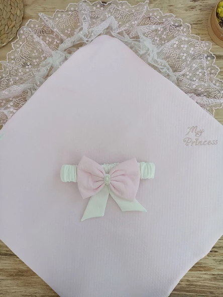 Bal Peteği My Princess Taç Nakış İnci Fiyonklu Dantel Duvaklı Delüks Kundak Bebek Battaniyesi ürün görseli
