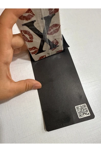 İB GLOBAL X Öpücüklü Ayna Kokusu Lastikli Asma İpli - Resim 3