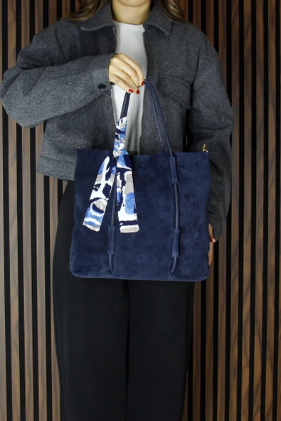 Erkan Saçmacı Lacivert Hakiki Dana Süet Manyetik Kapaklı Fermuarlı İç Cepli Askılı Büyük Boy Günlük Omuz Çantası