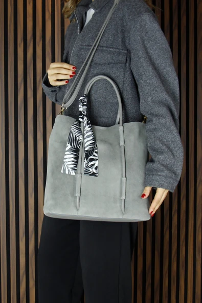 Erkan Saçmacı Gri Hakiki Dana Süet Manyetik Kapaklı Fermuarlı İç Cepli Askılı Büyük Boy Günlük Omuz Çantası - 5