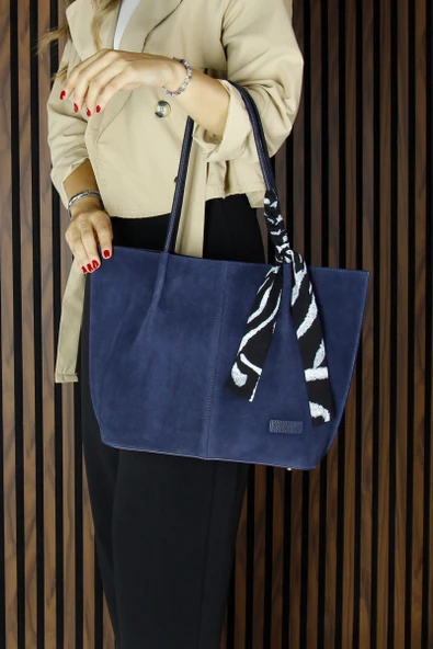 Erkan Saçmacı Lacivert Hakiki Dana Süet Manyetik Kapaklı Büyük Boy Günlük Omuz Çantası ve Askılı El Çantası - 4