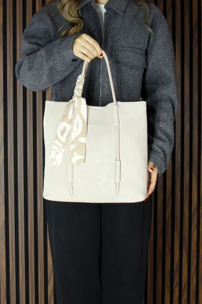 Erkan Saçmacı Bej Hakiki Dana Süet Manyetik Kapaklı Fermuarlı İç Cepli Askılı Büyük Boy Günlük Omuz Çantası