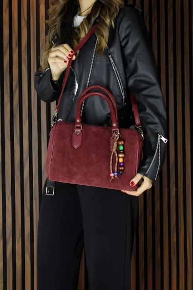 Erkan Saçmacı Bordo Hakiki Dana Süet Fermuarlı İç Cepli Askılı Boncuk Aksesuarlı Günlük Büyük Boy Omuz Çantası ürün görseli