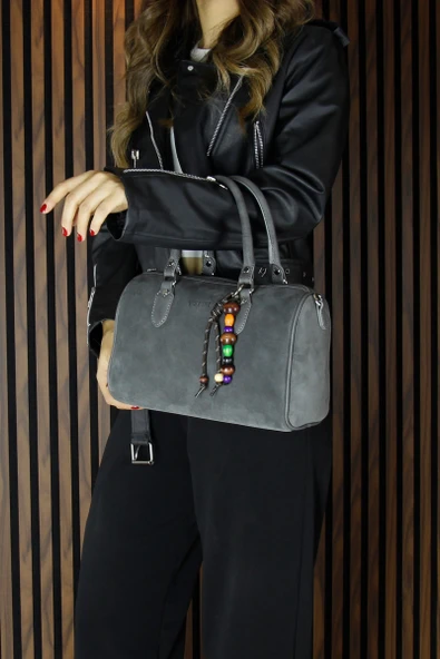 Erkan Saçmacı Gri Hakiki Dana Süet Fermuarlı İç Cepli Askılı Boncuk Aksesuarlı Günlük Büyük Boy Omuz Çantası - 3