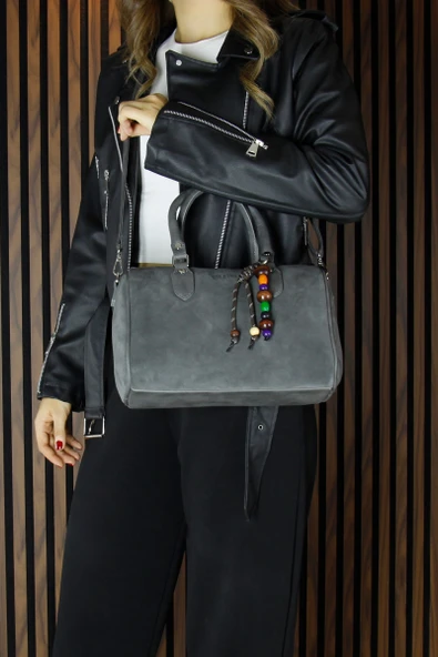Erkan Saçmacı Gri Hakiki Dana Süet Fermuarlı İç Cepli Askılı Boncuk Aksesuarlı Günlük Büyük Boy Omuz Çantası