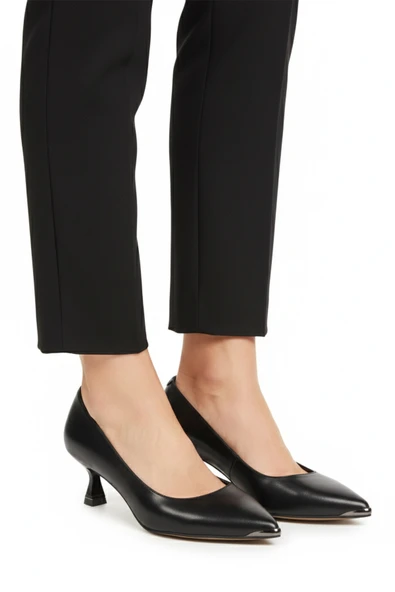 Aspor Siyah Kadın Topuklu Ayakkabı ürün görseli