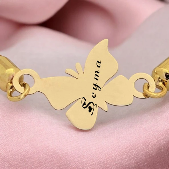 İsme Özel Kelebek Figürlü Hasır Kordonlu 14 Ayar Altın Plakalı Hediye Bileklik-366 - Resim 3