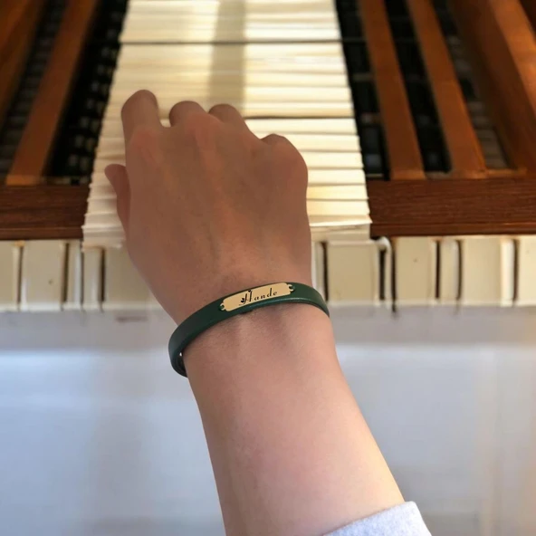 İsme Özel Dikdörtgen Motifli Doğal Yeşil Derili 14 Ayar Altın Plakalı Hediye Bileklik-367 - Resim 3