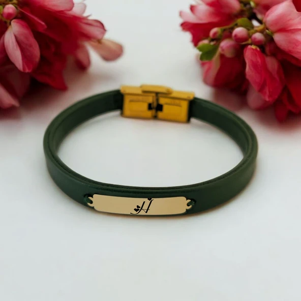 Harfe Özel 14 Ayar Altın Plakalı Dikdörtgen Motifli Doğal Yeşil Derili Hediye Bileklik-367 ürün görseli