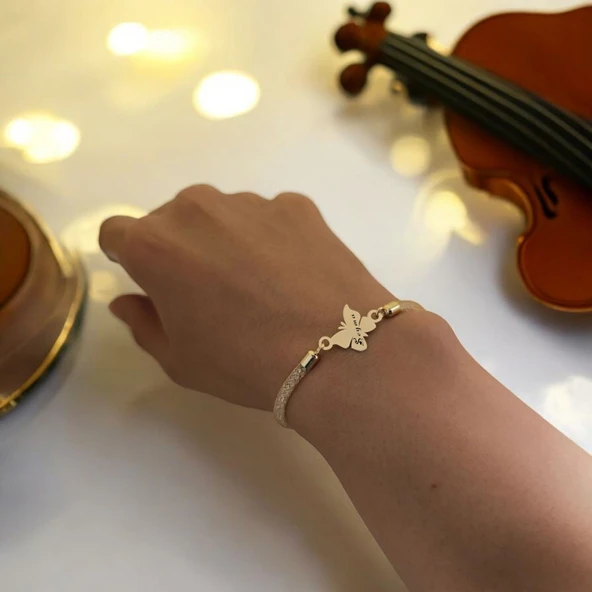 İsme Özel Kelebek Figürlü Hasır Kordonlu 14 Ayar Altın Plakalı Hediye Bileklik-366 ürün görseli