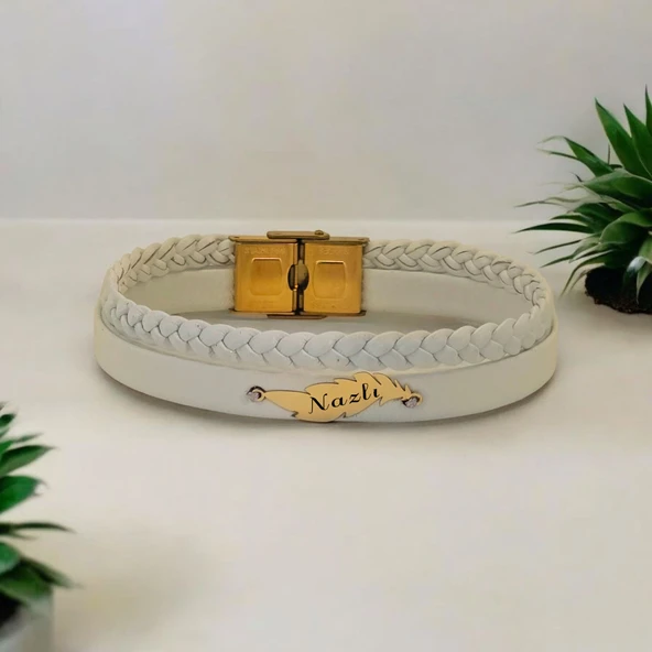 İsme Özel Yaprak Figürlü Hakiki Beyaz Derili 14 Ayar Altın Plakalı Hediye Bileklik-376 - Resim 2